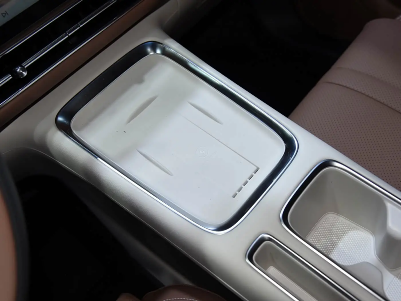 27 сентября компания Wuling официально представит новый полностью электрический компактный автомобиль — Binguo (Бинго) S