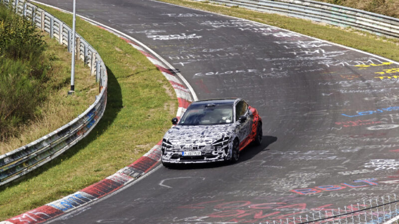 Performance-версия кроссовера Xiaomi YU7 дебютировала в Китае в июле текущего года &mdash; вскоре после старта продаж стандартной модели. Изначально предполагалось, что автомобиль получит название YU7 Ultra, по аналогии с седаном SU7 Ultra performance. Одн