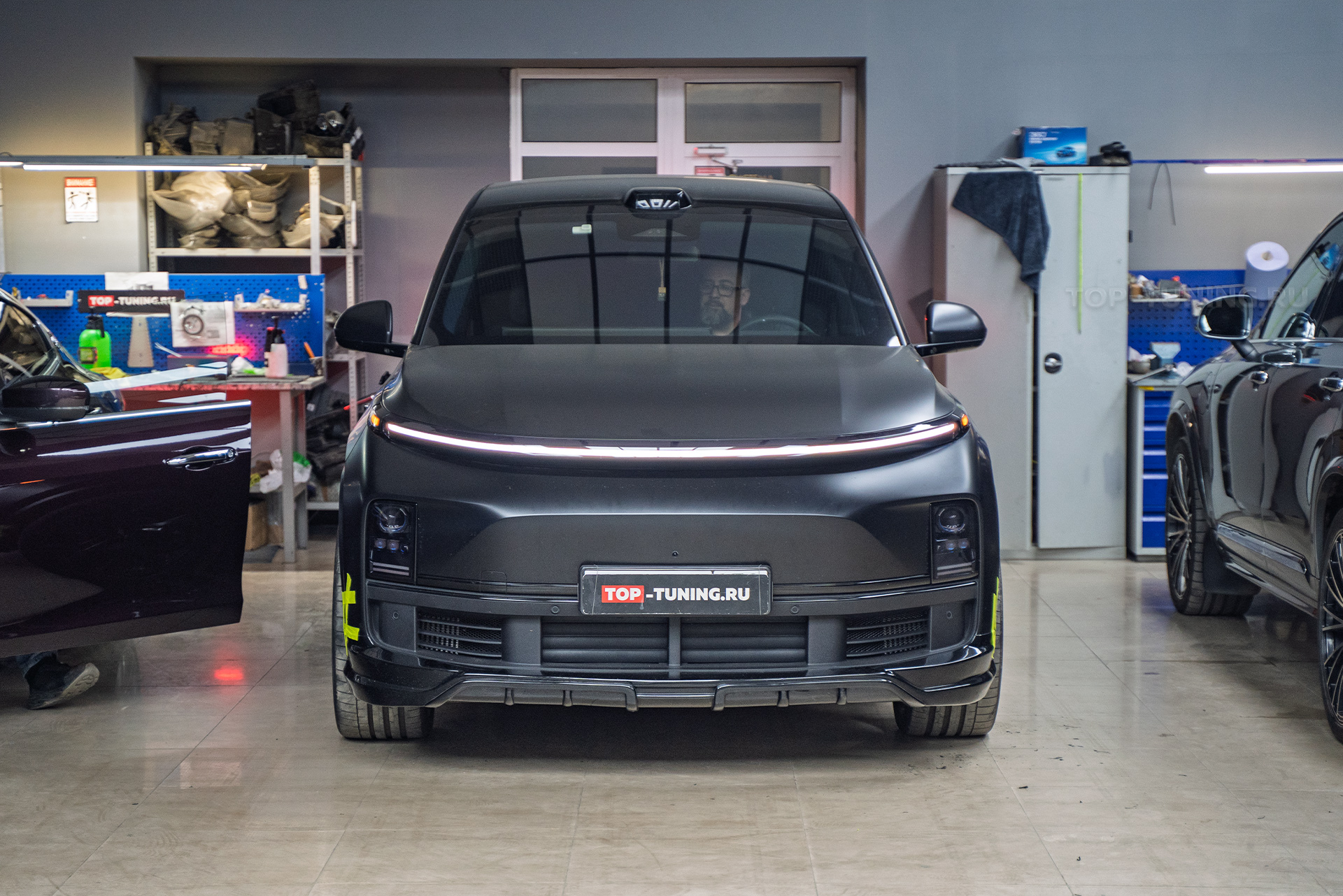 Замена линз в фарах Lixiang L9 – установка LED-модулей Prisma