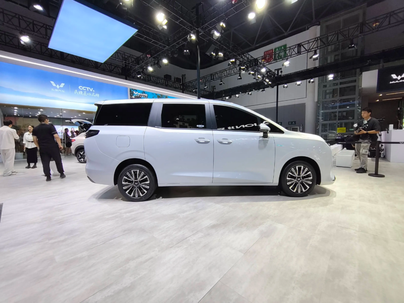 Wuling Xingguang 730 от SGMW, который станет самым доступным внедорожником в Китае, уже доступен для предварительного заказа