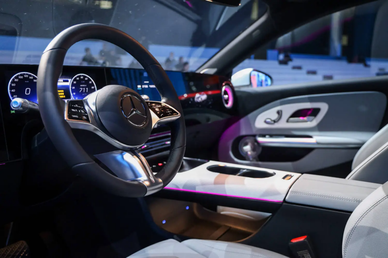 Премьера модели состоялась на автосалоне в Шанхае в 2025 году. Колёсная база нового CLA увеличена на 40 мм по сравнению со стандартной версией. Автомобиль построен на базе электрической системы напряжением 800 В и будет предлагаться с задним или полн