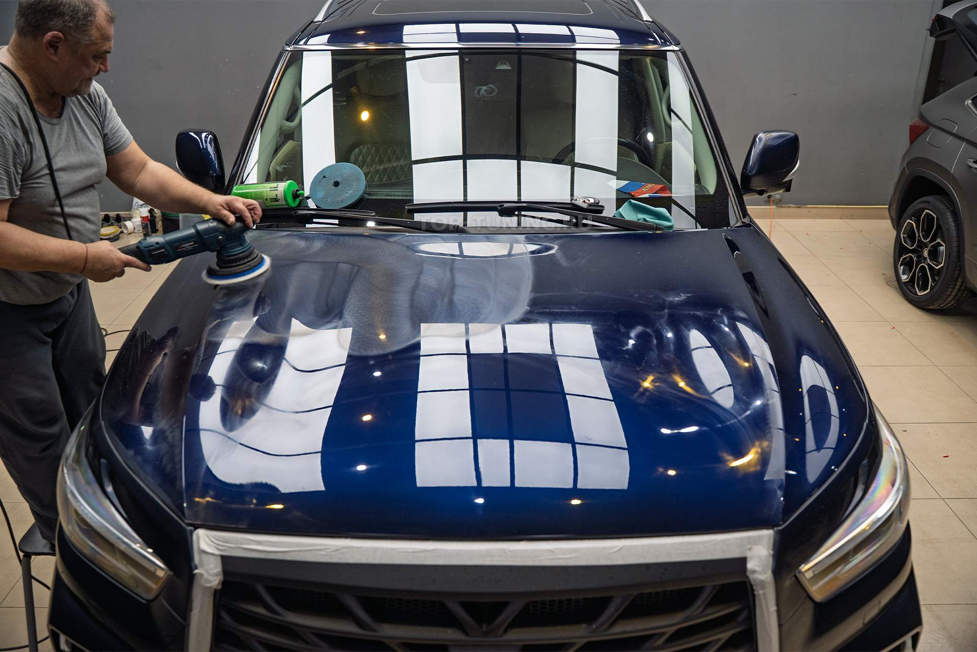 Полировка и керамика всего кузова Infiniti QX80 2020-2024