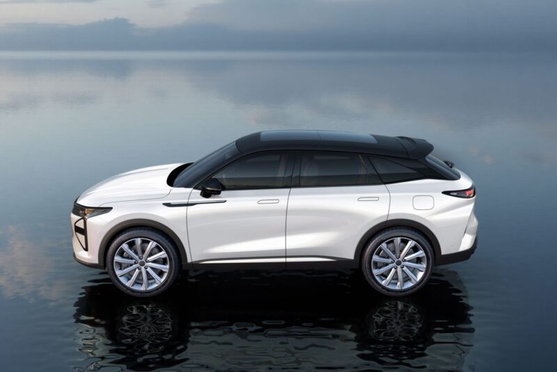 Chery Exeed Yaoguang C-DM Global Edition PHEV продается по цене от 19 600 долларов США: запас хода 1400 км, обновленный силовой агрегат