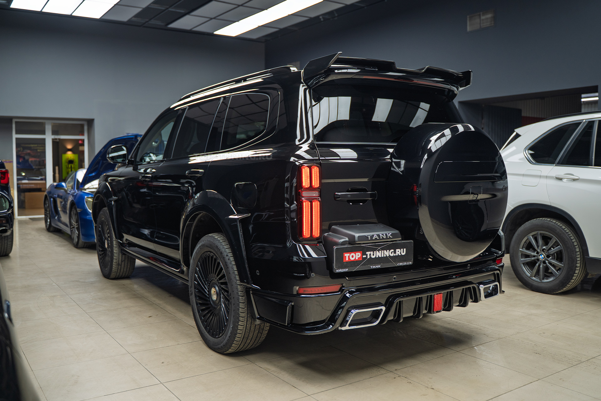 Тюнинг обвеса Tank 500 2025 – установка юбок, спойлера, расширителей арок, капота