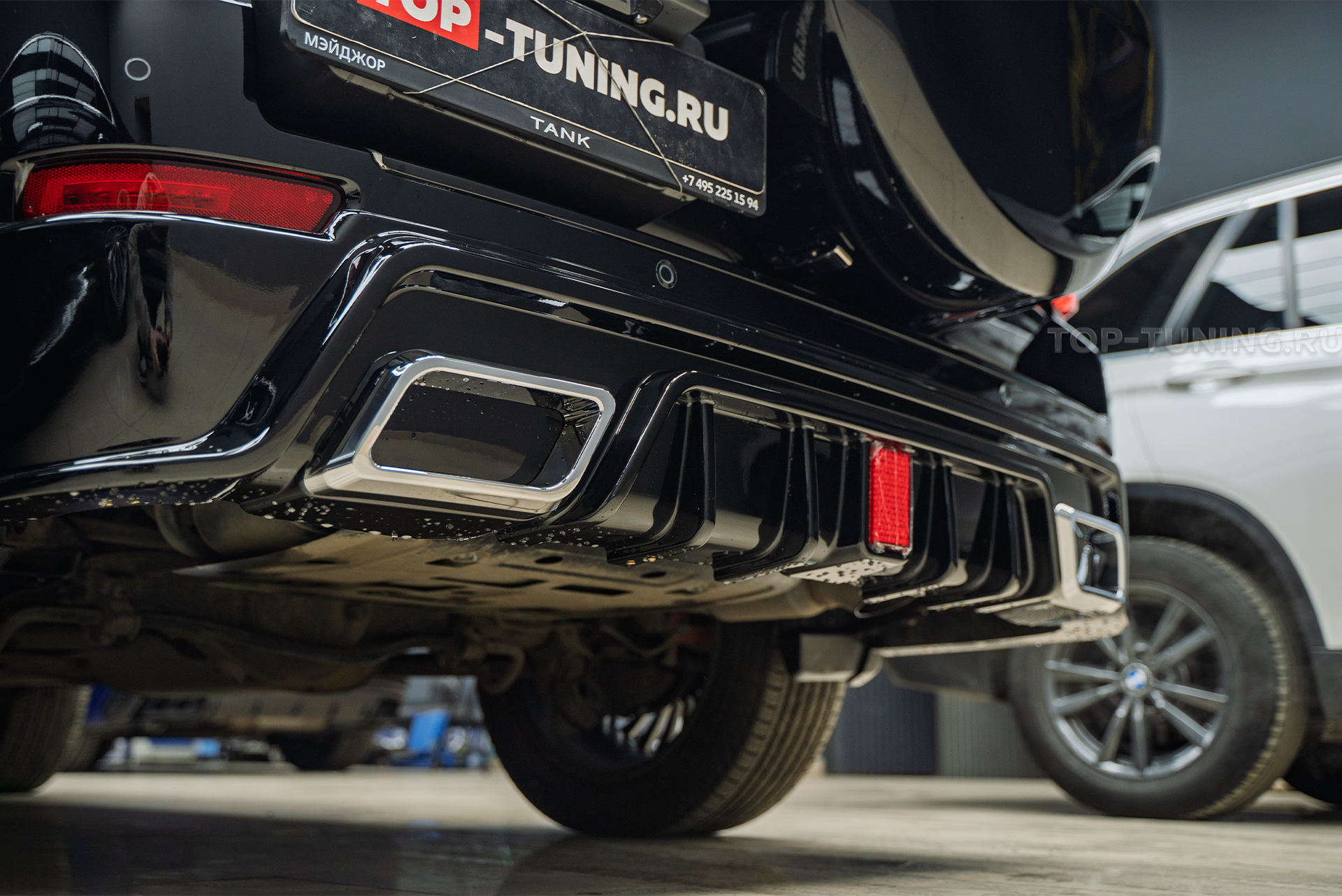 110377 Тюнинг обвеса Tank 500 2025 – установка юбок, спойлера, расширителей арок, капота