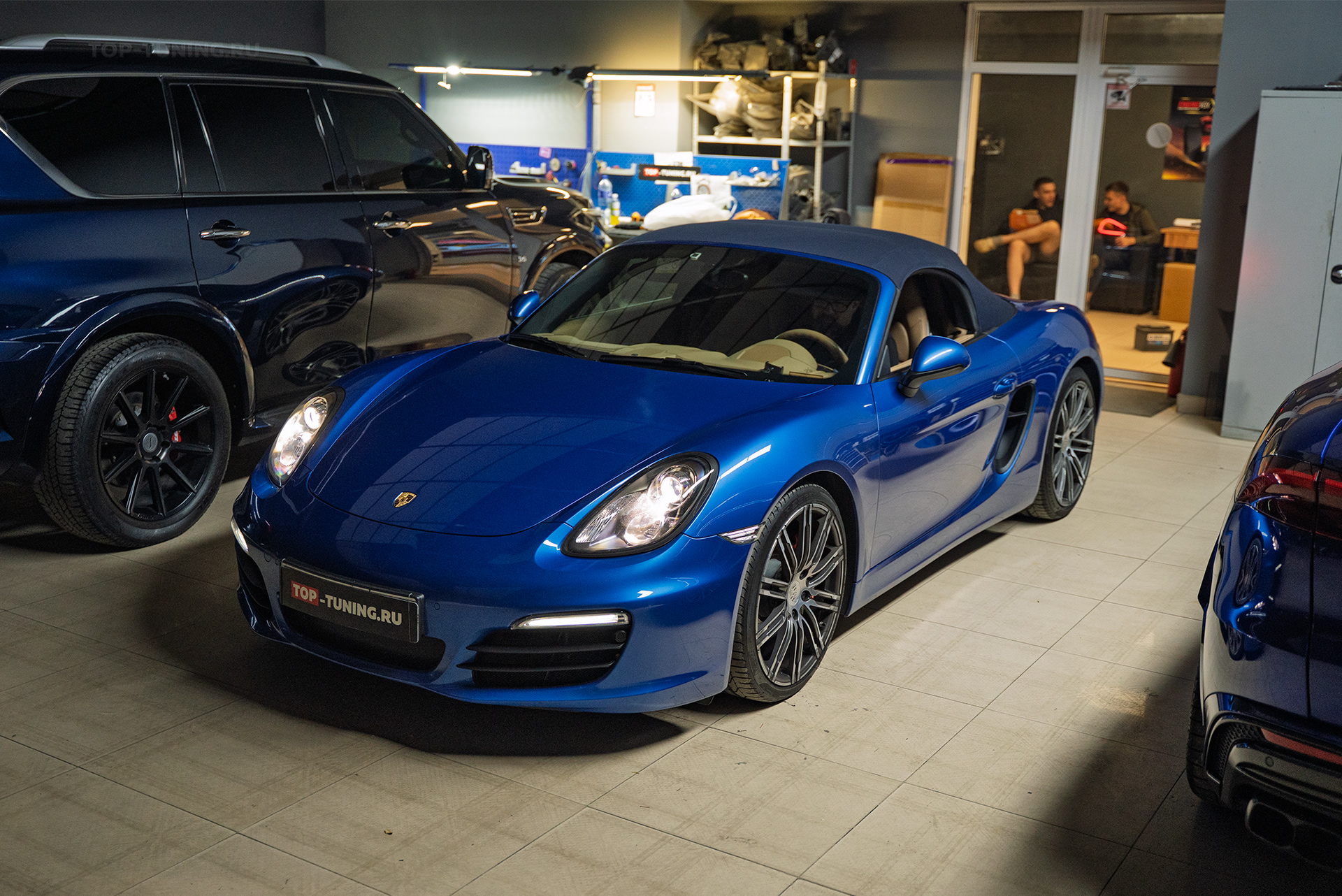 110378 Замена линз в фарах Porsche Boxster S 981 – сравнение работы до и после