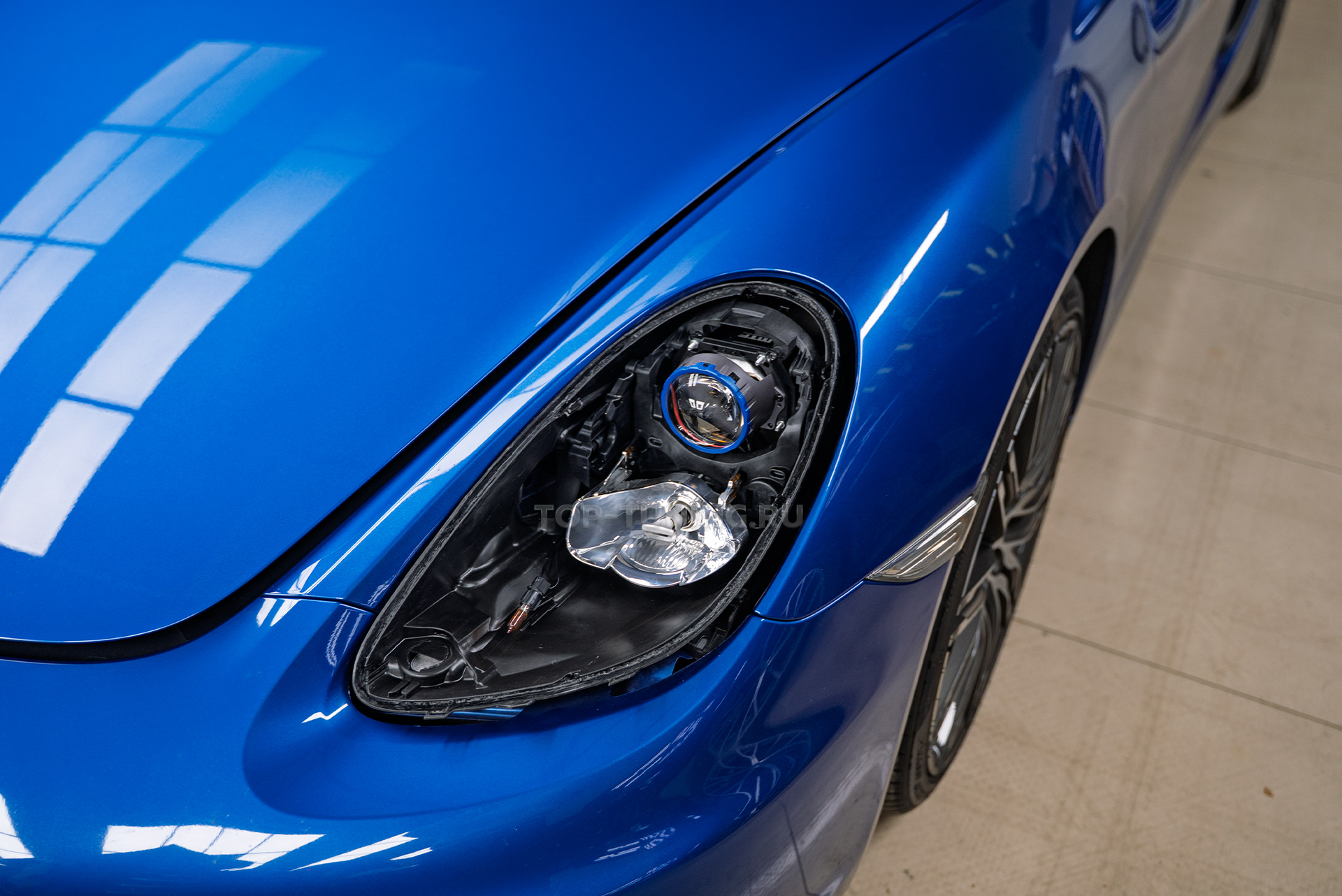 110378 Замена линз в фарах Porsche Boxster S 981 – сравнение работы до и после