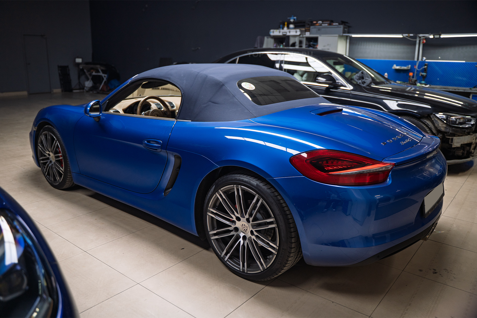 110378 Замена линз в фарах Porsche Boxster S 981 – сравнение работы до и после