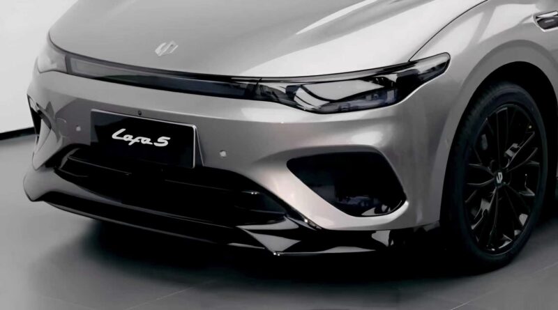 Компания Leapmotor представила спортивный вариант хэтчбека B05 — модель B05 Ultra (в Китае известна как Lafa 5 Ultra)