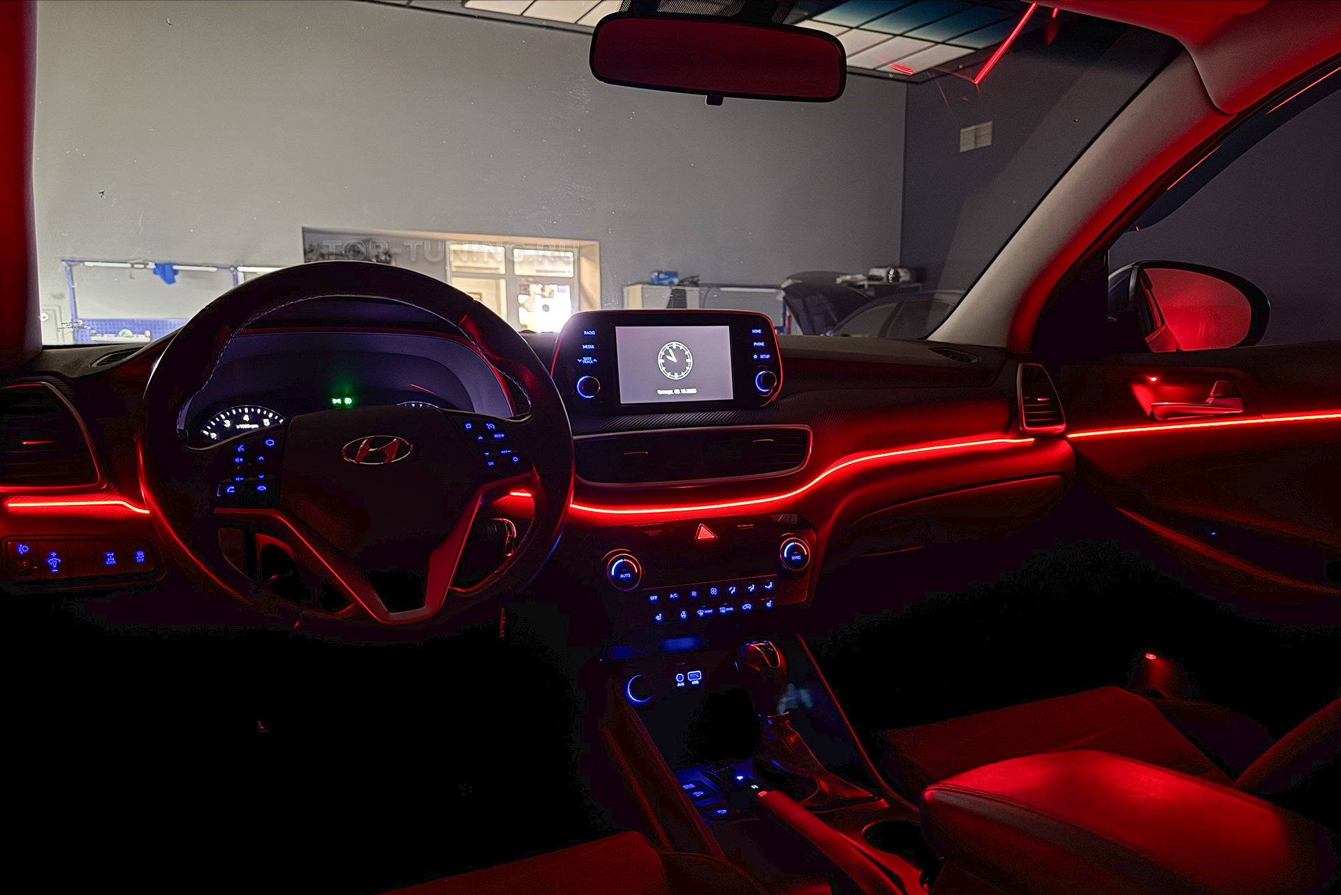 110385 Установка подсветки салона 24 в 1 + шумоизоляция дверей Hyundai Tucson