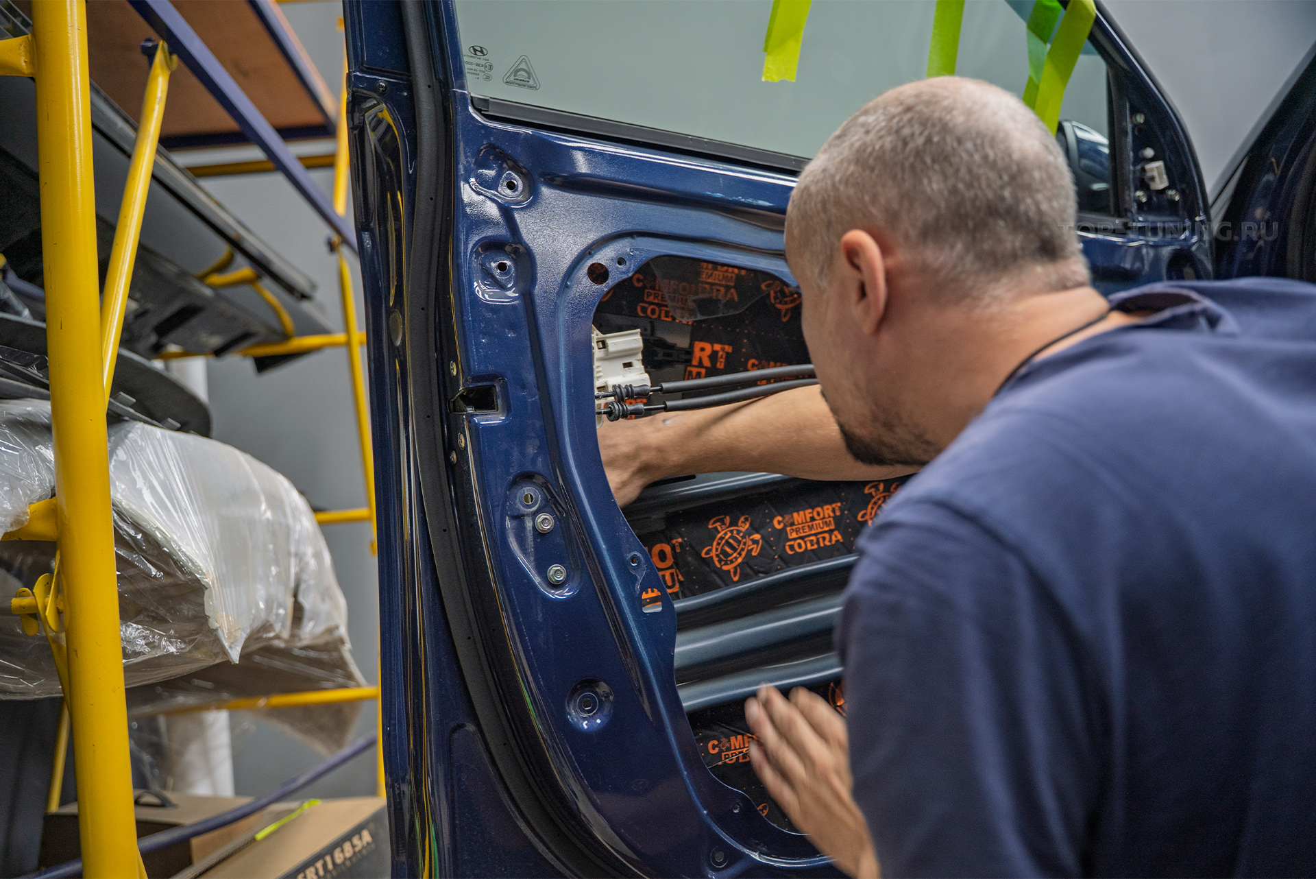 110385 Установка подсветки салона 24 в 1 + шумоизоляция дверей Hyundai Tucson