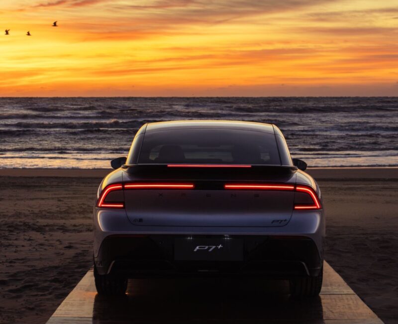 Новый автомобиль сохраняет дизайн текущей модели BEV, но его длина увеличена на 15 мм — до 5071 мм.