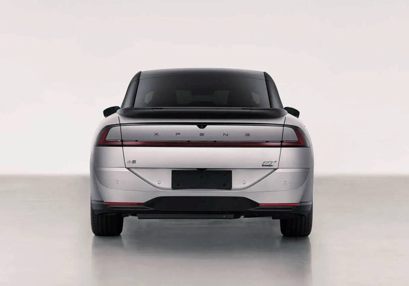 Компания Xpeng расширила линейку P7+, представив вариант с расширителем диапазона (EREV)