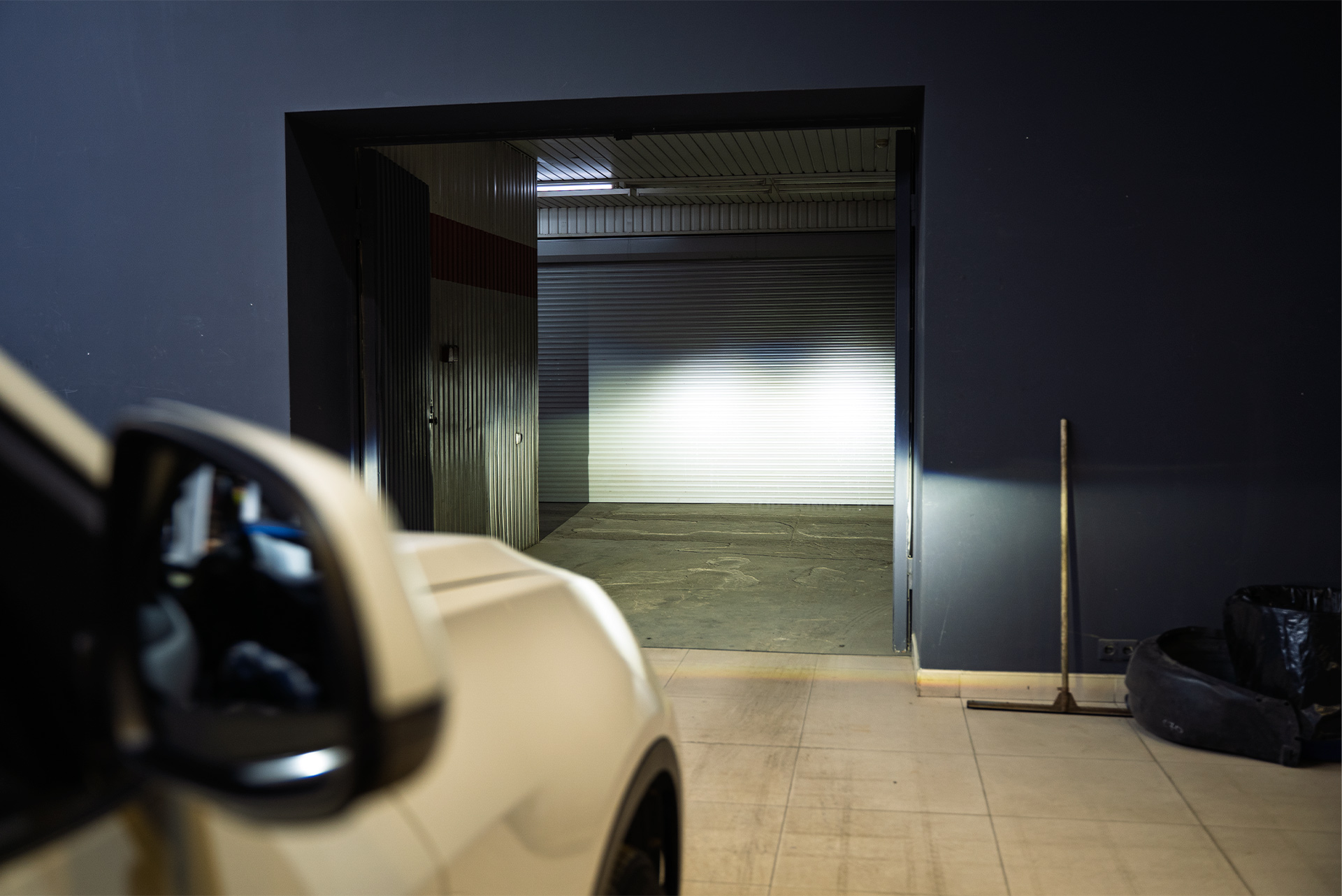 110401 Тюнинг фар BMW X5 F15 – замена би-ксенона на светодиодные модули MaxBeam 2.0