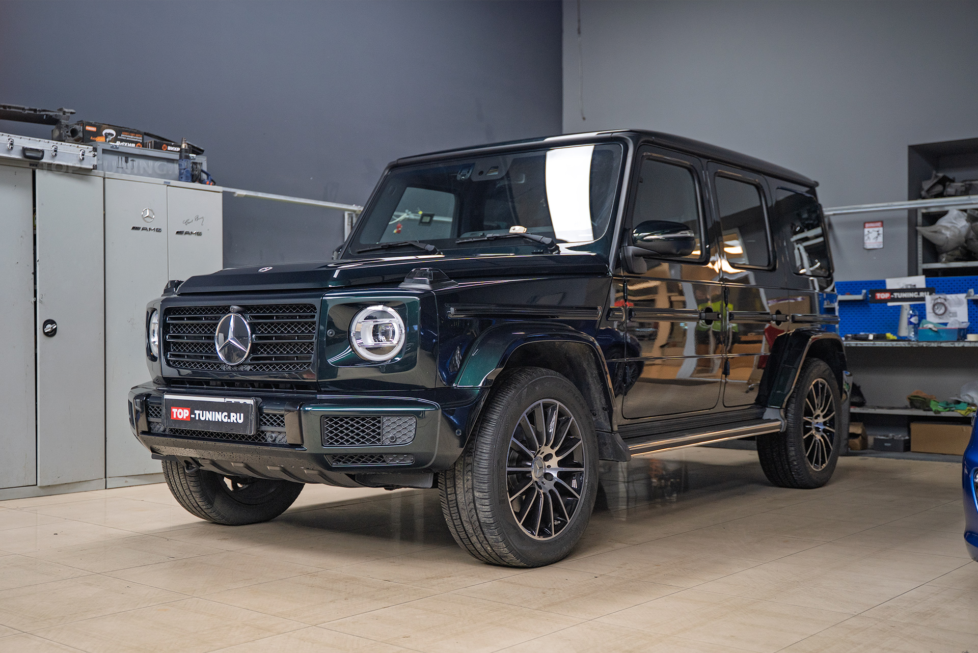 110402 Монтаж решетки радиатора в стиле AMG 6.3 для Mercedes-Benz Gelandewagen W464