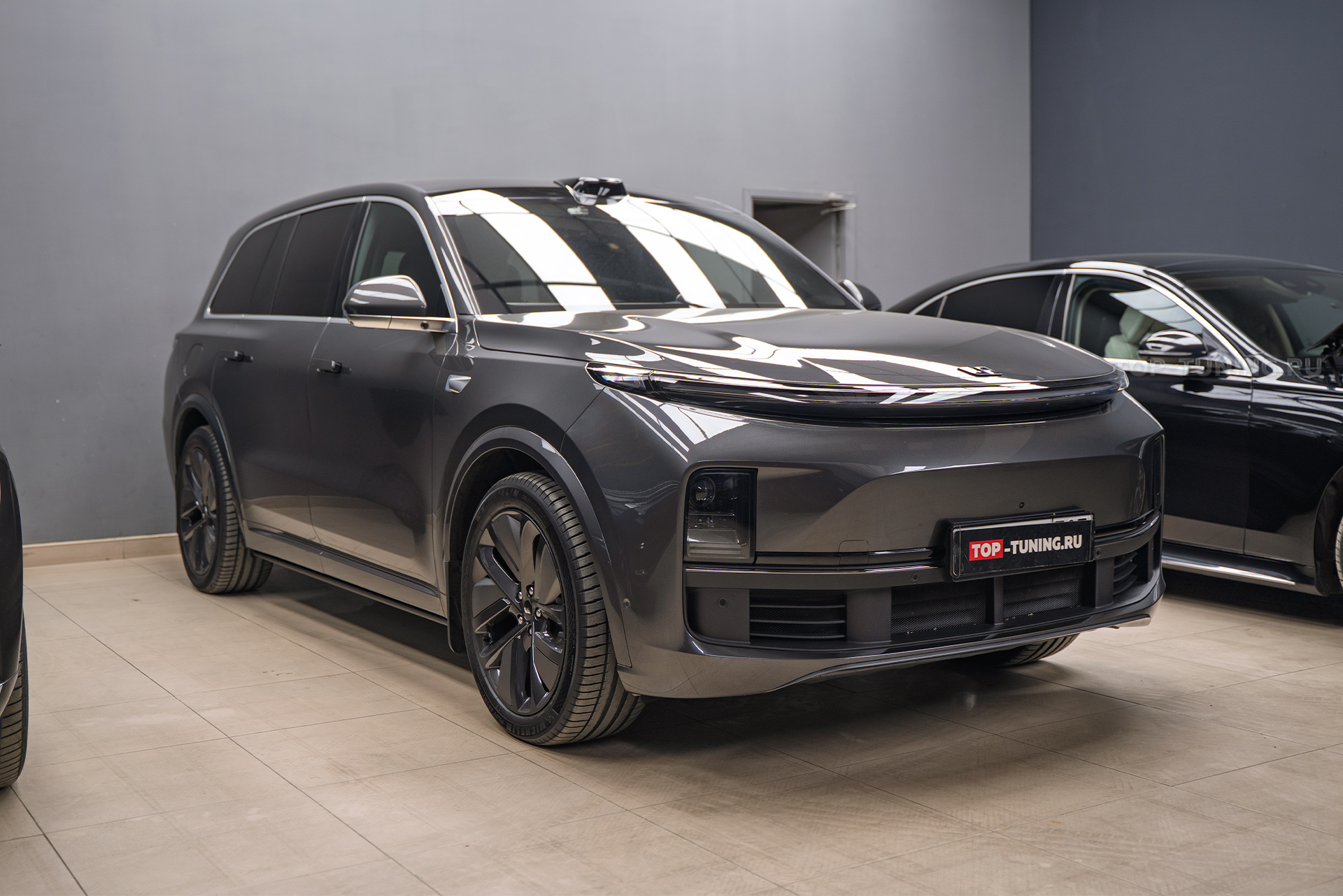 Тюнинг Lixiang L7 – установка антихром-накладок