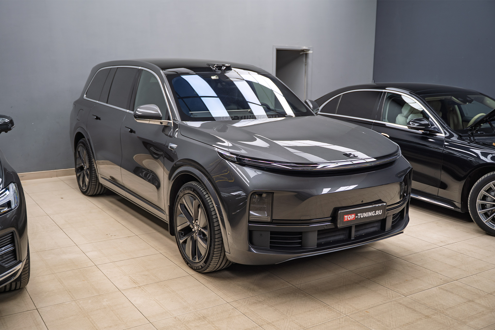 110408 Тюнинг Lixiang L7 – установка антихром-накладок