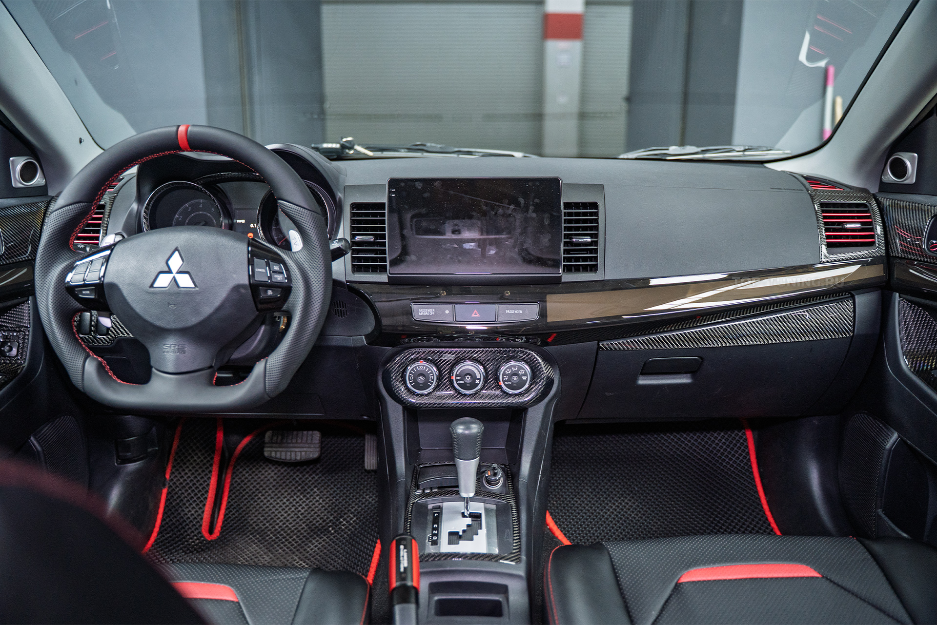 Монтаж атмосферной подсветки салона Mitsibishi Lancer X 2008Монтаж атмосферной подсветки салона Mitsibishi Lancer X 2008