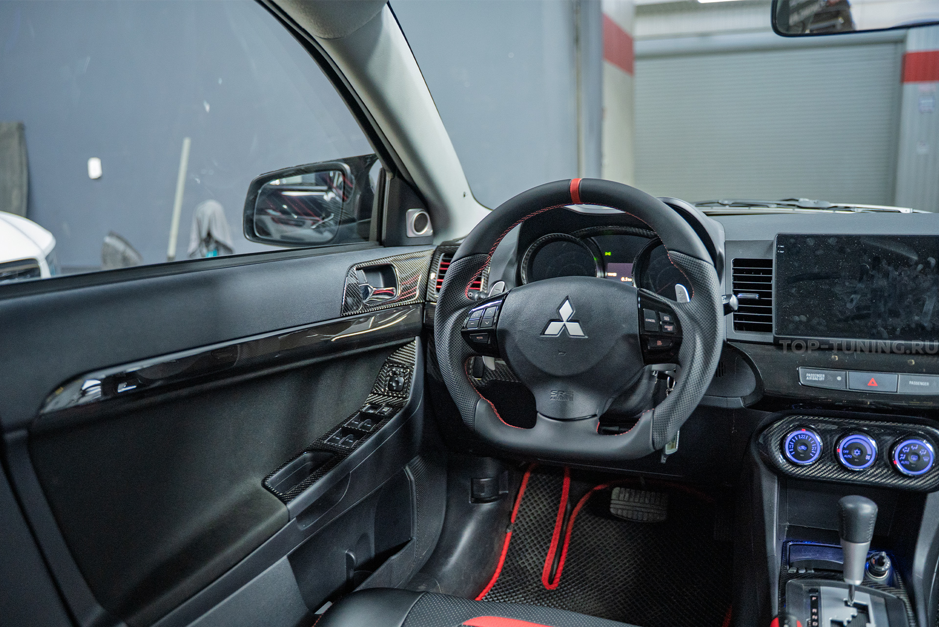 110412 Монтаж атмосферной подсветки салона Mitsibishi Lancer X 2008