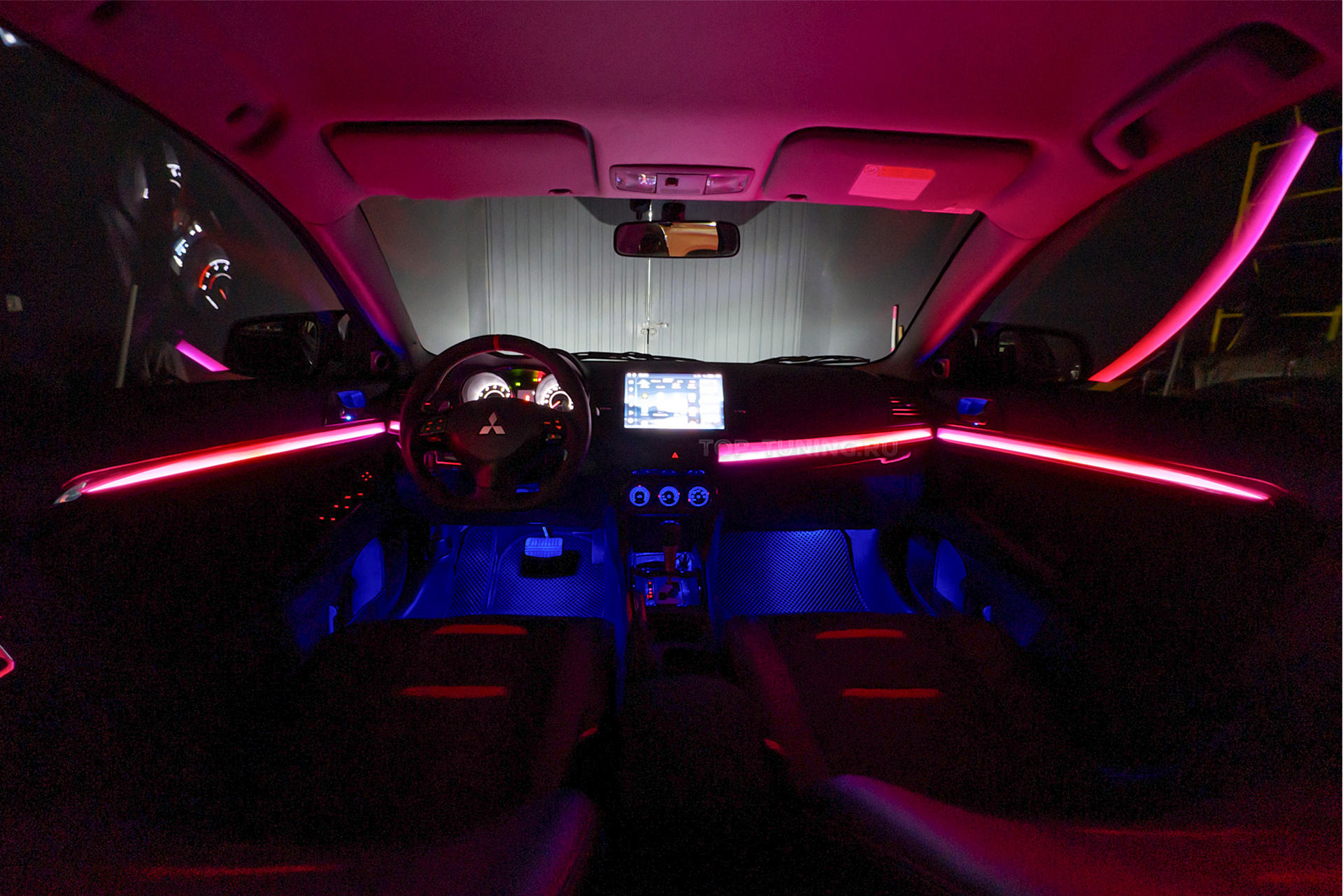 110412 Монтаж атмосферной подсветки салона Mitsibishi Lancer X 2008