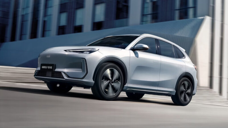 Электрический внедорожник Geely EX5 продается в Великобритании по цене 3,5 млн рублей