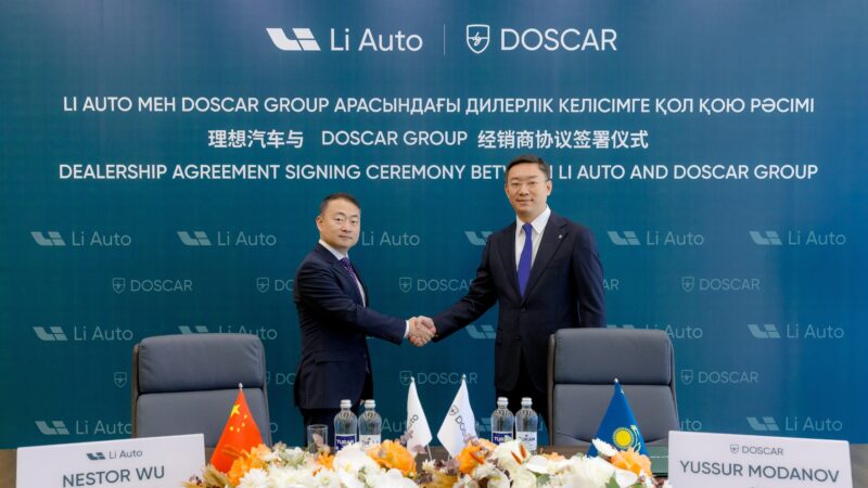 Китайский автопроизводитель Li Auto (NEV) открыл свой первый зарубежный торговый центр в Узбекистане, стартовав с выхода на мировой рынок