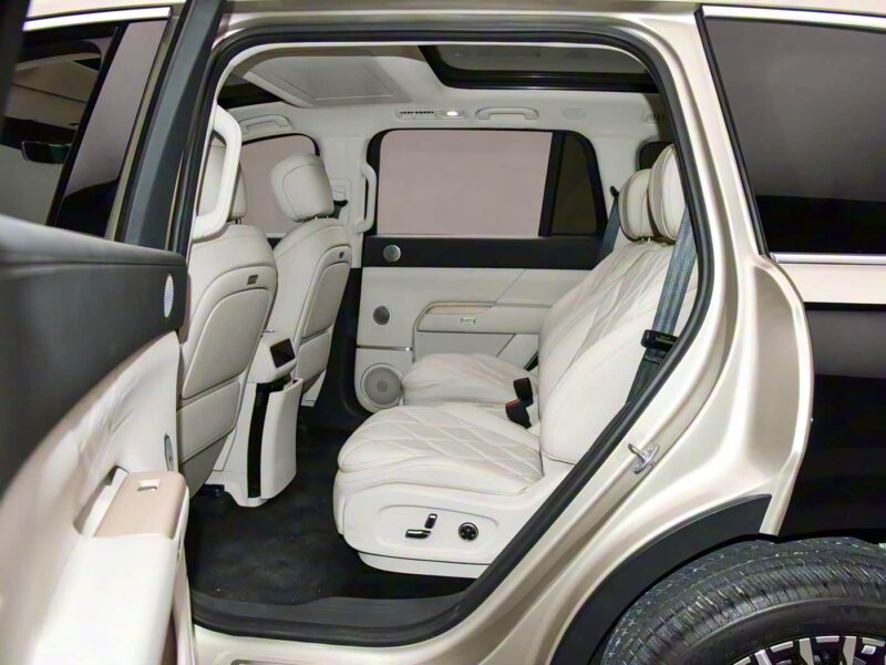 Благодаря своим характеристикам Chery Fulwin T11 составит конкуренцию другим крупным внедорожникам на китайском рынке, таким как Deepal S09 и Lynk & Co 900.