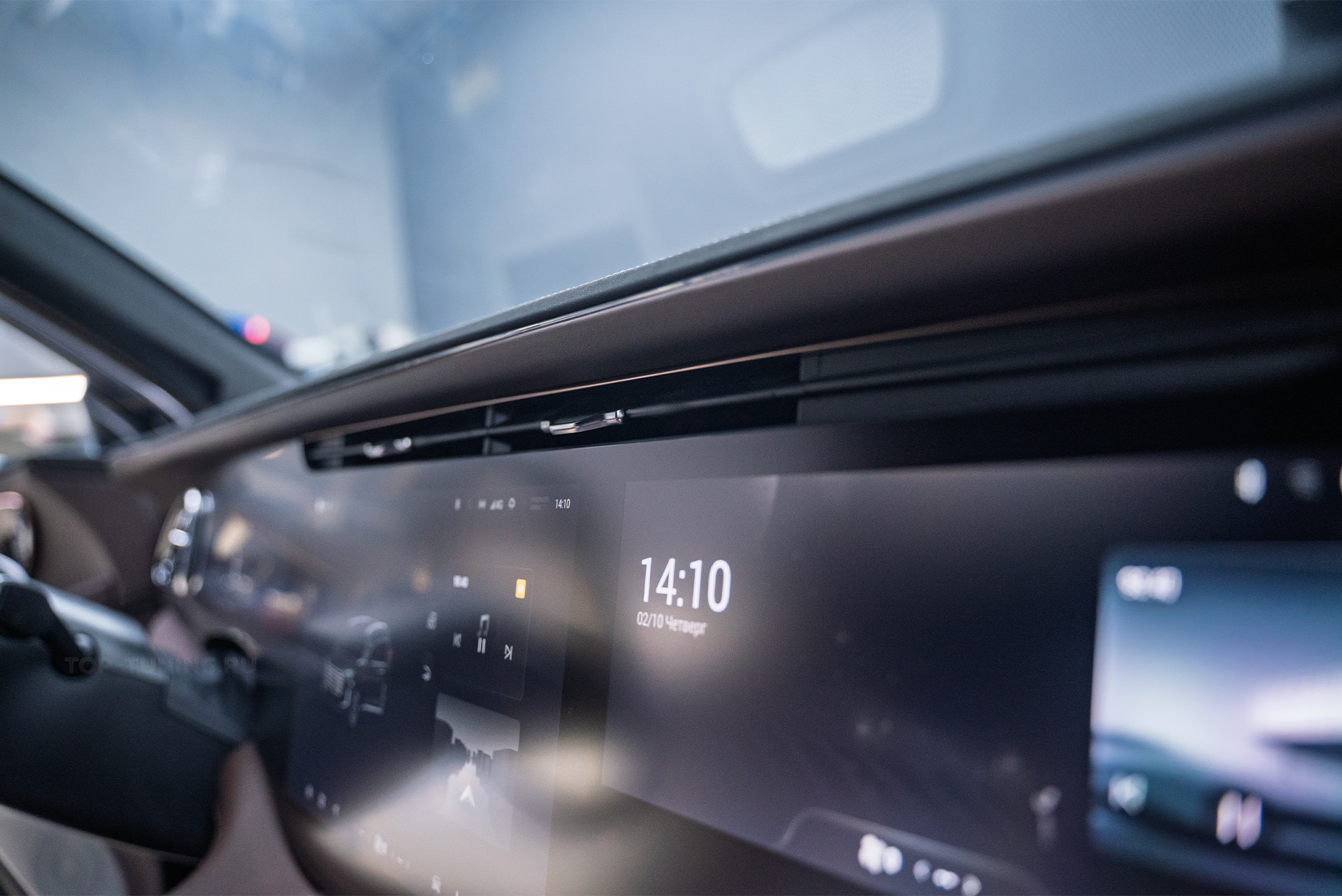 110439 Оклейка мультимедиа и приборной панели Exeed VX рестайлинг