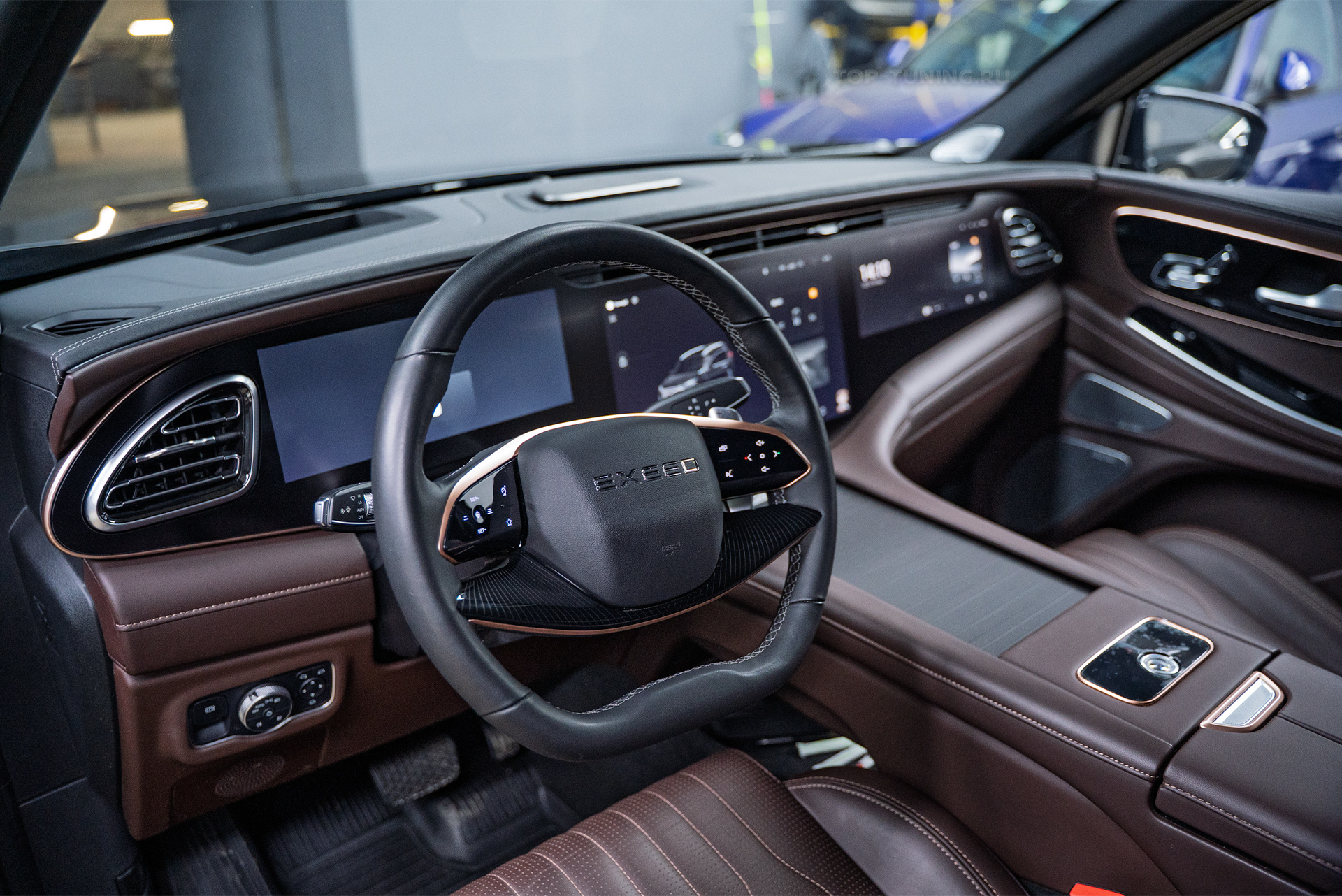 110439 Оклейка мультимедиа и приборной панели Exeed VX рестайлинг