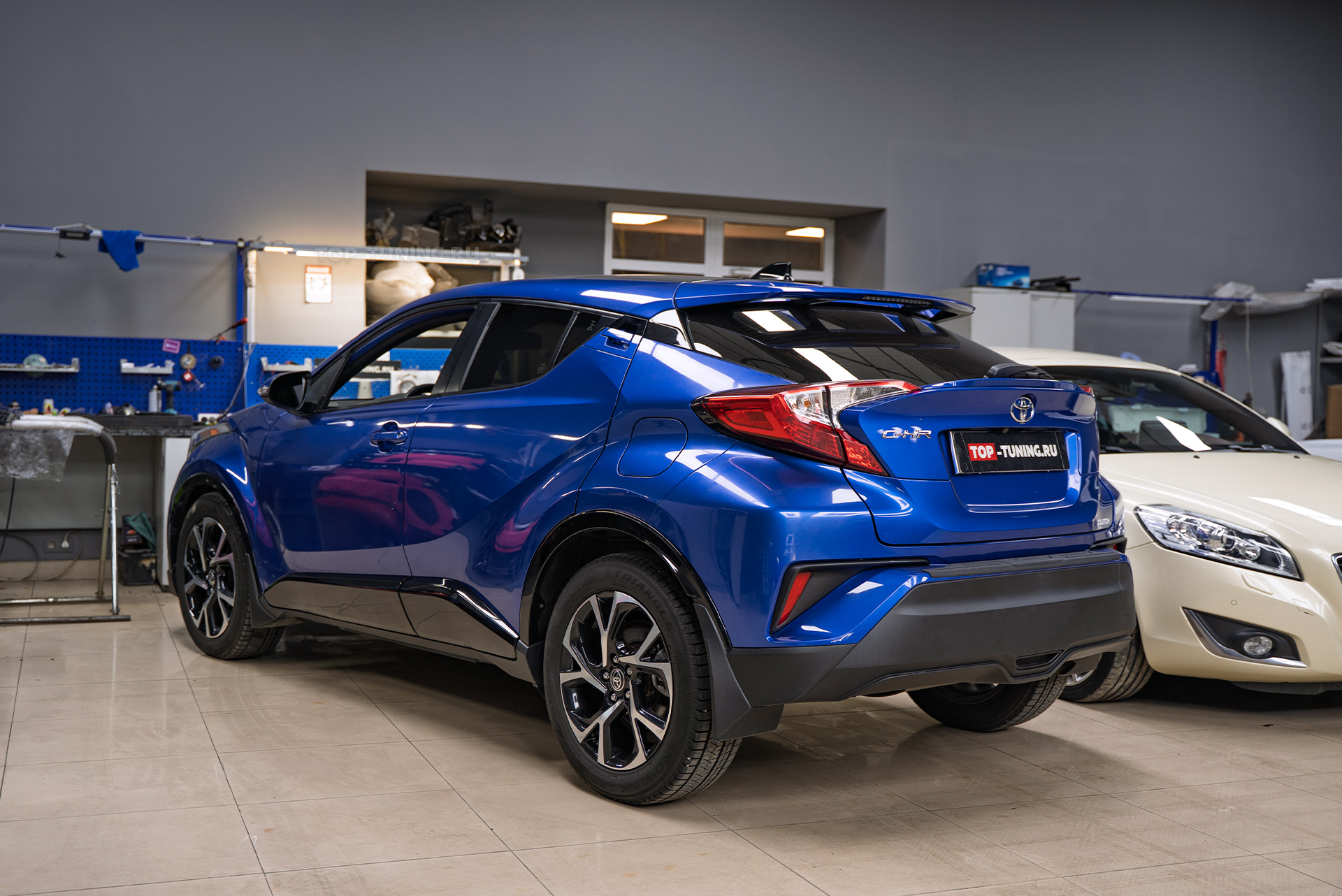 Динамическая LED подсветка салона 18 в 1 для Toyota CH-R 2016-2020