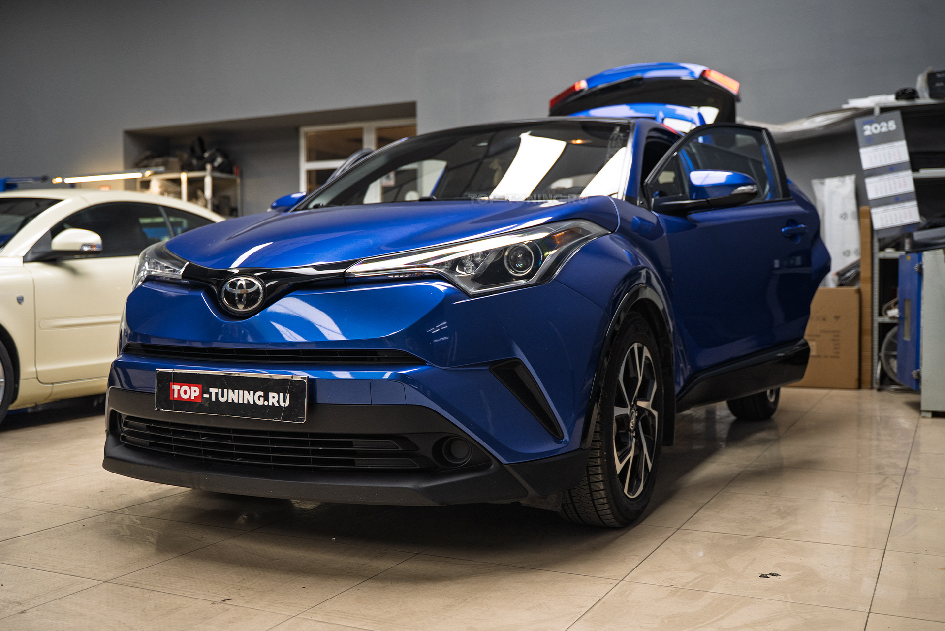 Динамическая LED подсветка салона 18 в 1 для Toyota CH-R 2016-2020