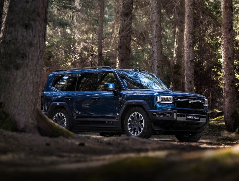 Силовой агрегат &mdash; высокопроизводительная электрическая гибридная система CDM-O от Chery Kunpeng. Она состоит из двигателя 2.0TD и двух электромоторов в паре с 2-ступенчатой DHT. Суммарная мощность &mdash; 665 кВт (892 л. с.), максимальный крутящий момент &mdash;