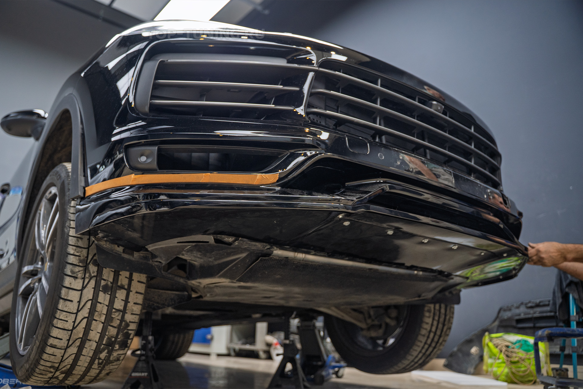 Установка 3D кругового обзора 360° + тюнинг-модернизация обвеса Porsche Cayenne 3