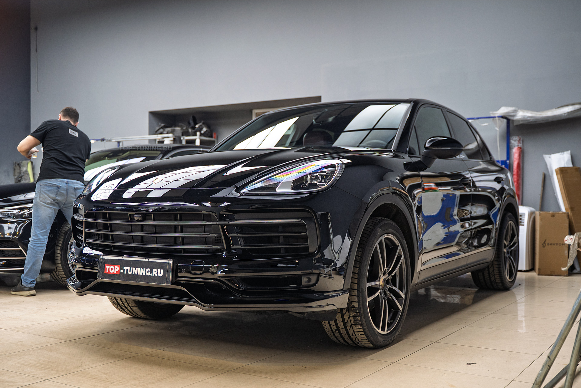 110464 Установка 3D кругового обзора 360° + тюнинг-модернизация обвеса Porsche Cayenne 3