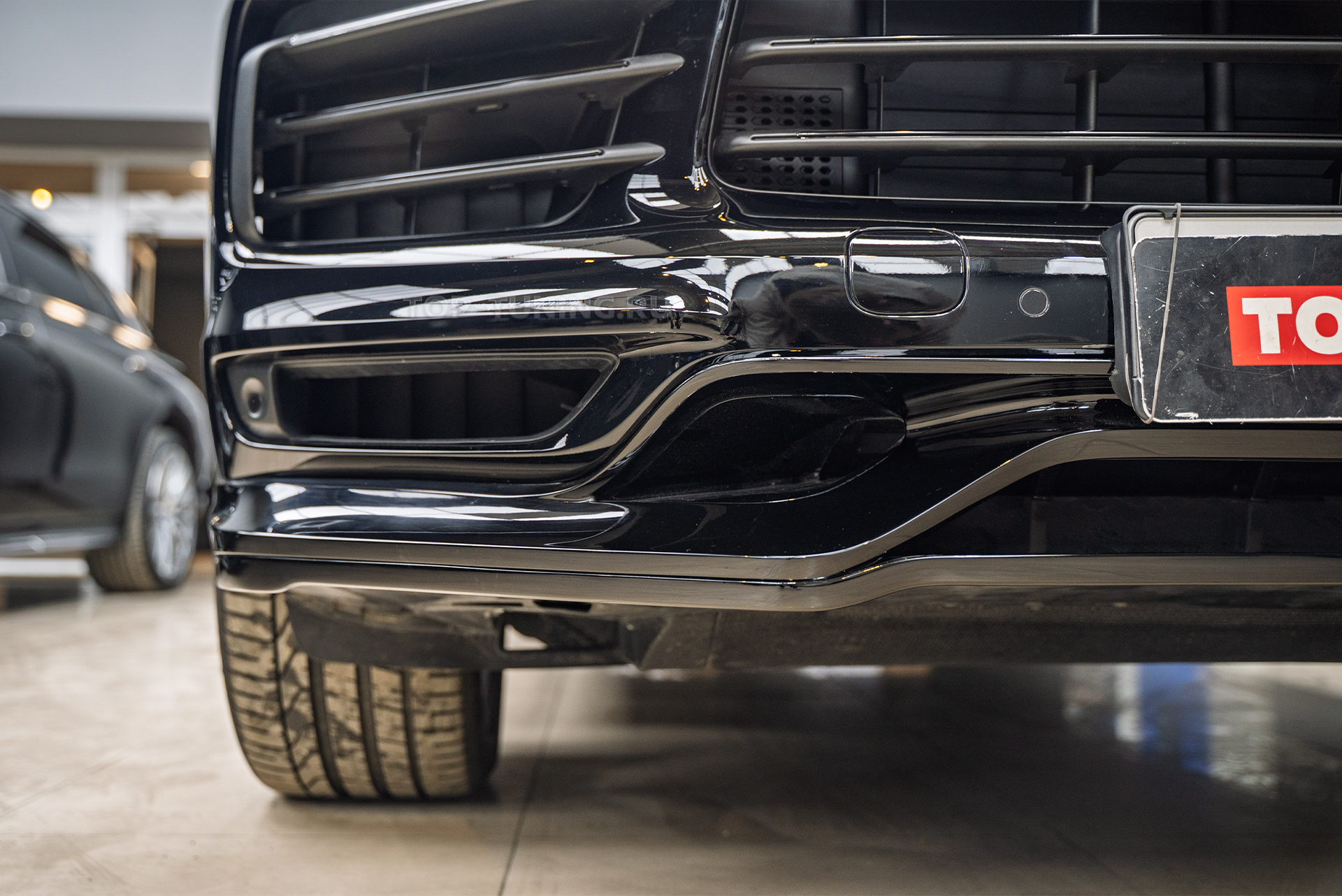 110464 Установка 3D кругового обзора 360° + тюнинг-модернизация обвеса Porsche Cayenne 3