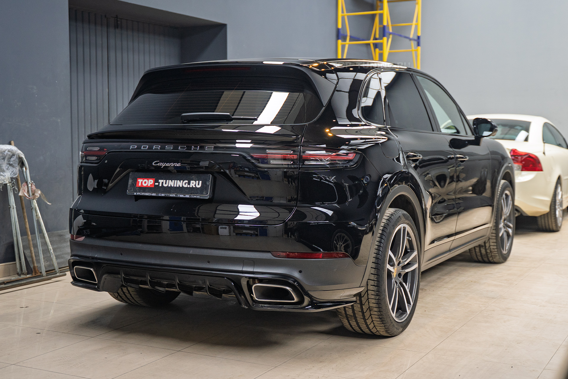 Установка 3D кругового обзора 360° + тюнинг-модернизация обвеса Porsche Cayenne 3