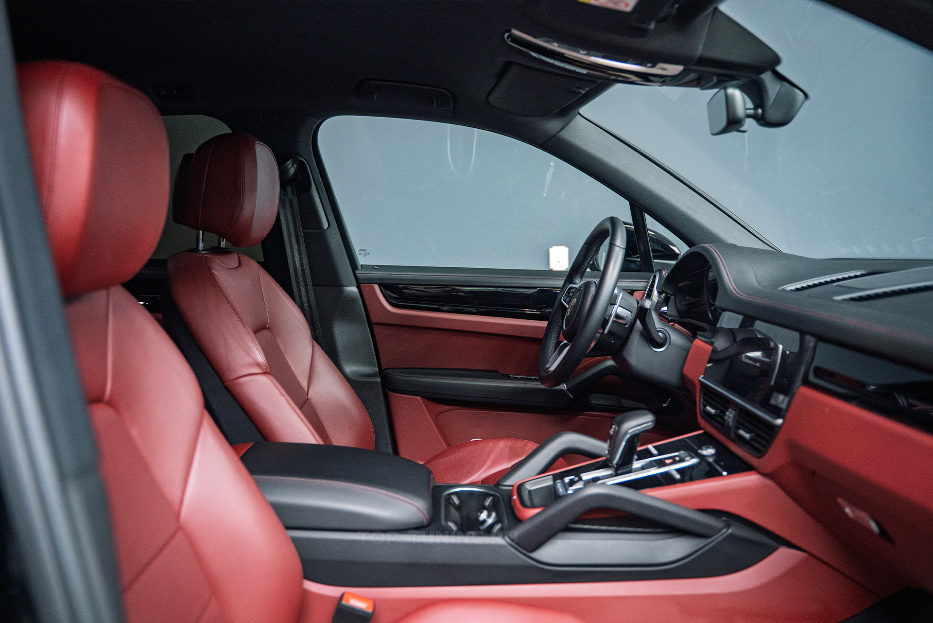 Установка 3D кругового обзора 360° + тюнинг-модернизация обвеса Porsche Cayenne 3