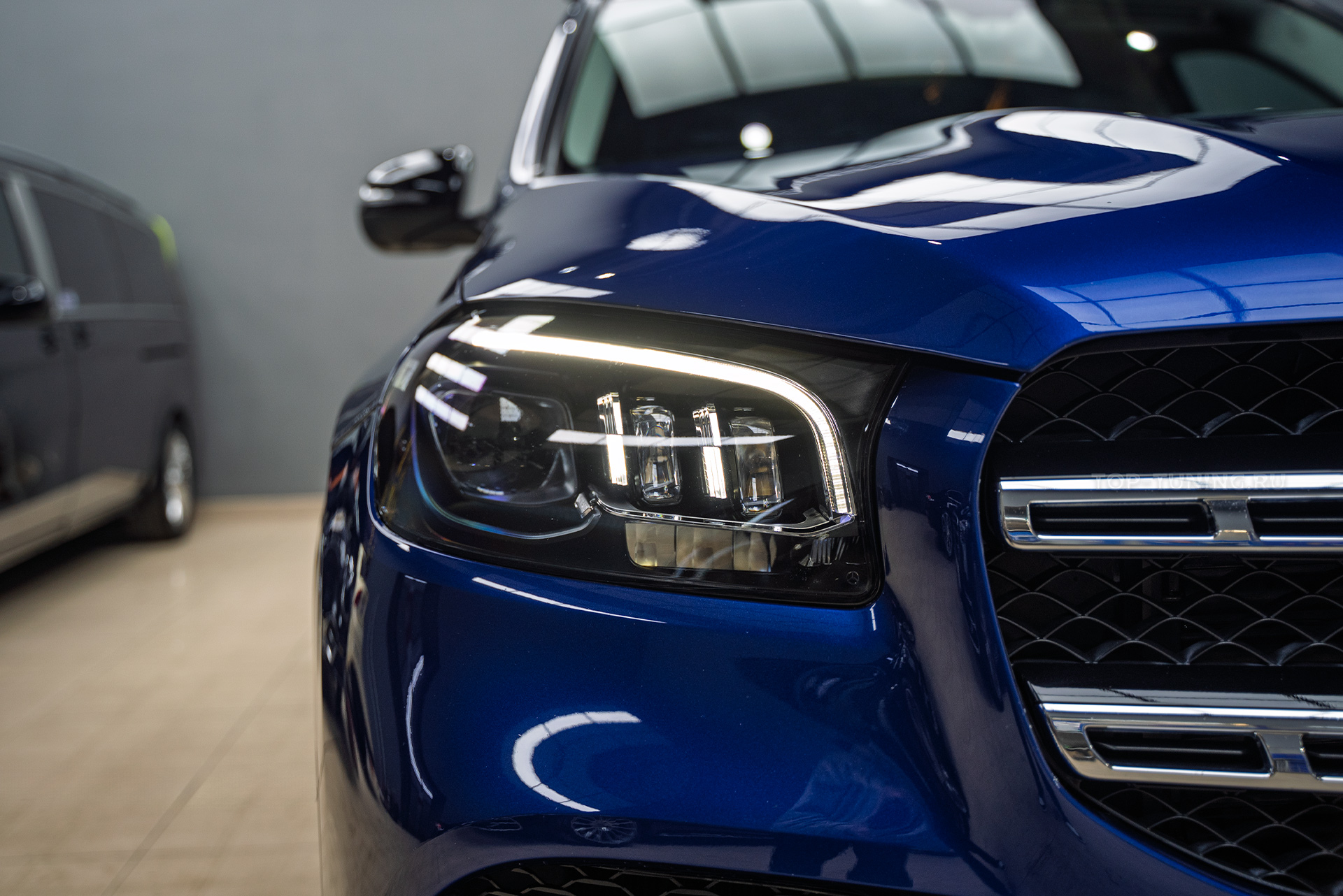 110466 Полная оклейка кузова + монтаж умного видеорегстратора G-NET Mercedes GLS X167