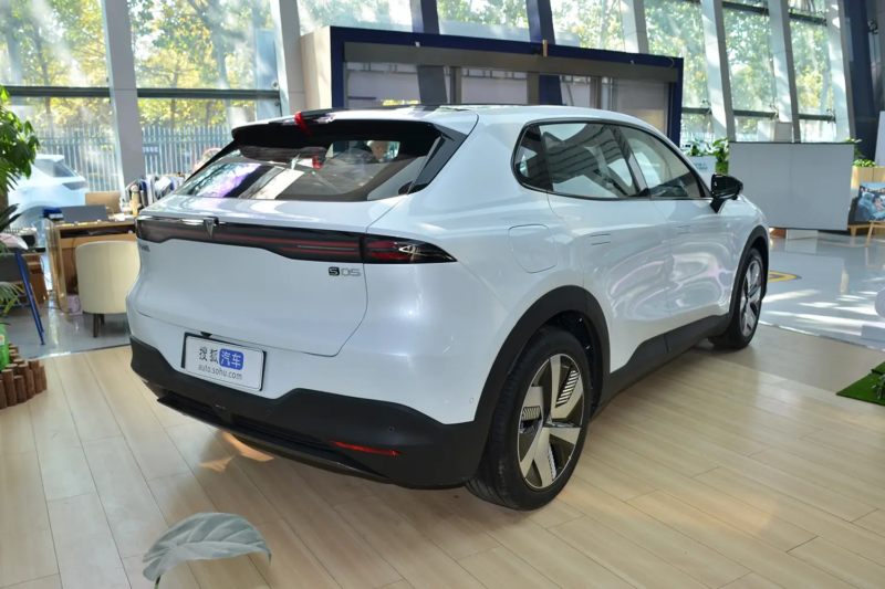 Модельный ряд Deepal S05 от Changan пополнился более доступным 520 Lite BEV по цене 1,3 млн рублей в Китае