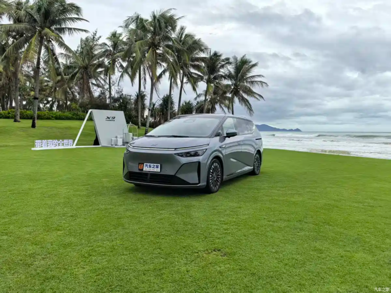 Представлен Xpeng X9 EREV - внедорожник с общей дальностью хода более 1600 км