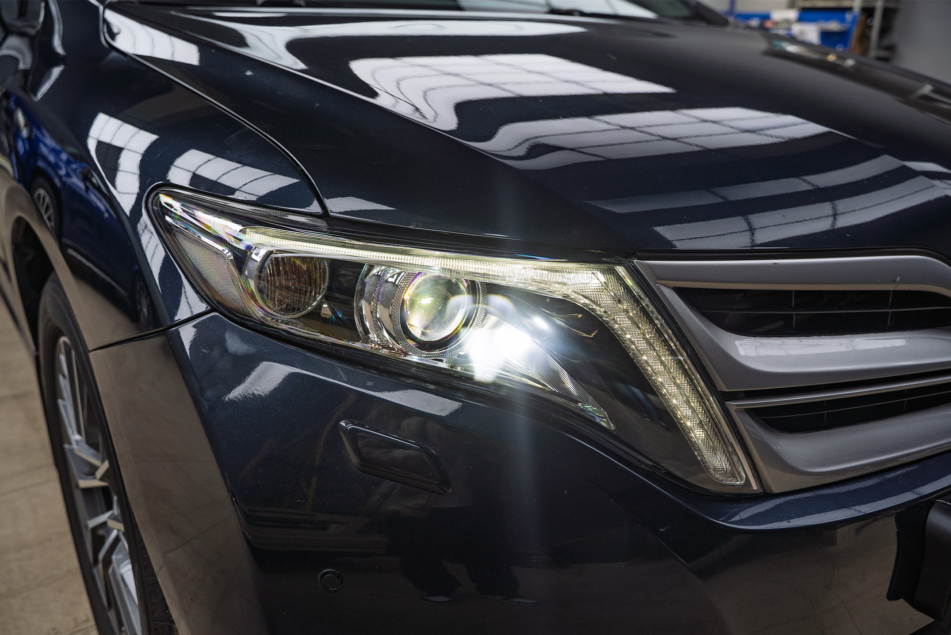 110490 Замена линз в передней оптике + полировка + оклейка фар Toyota Venza рестайлинг Замена линз в передней оптике + полировка + оклейка фар Toyota Venza рестайлинг