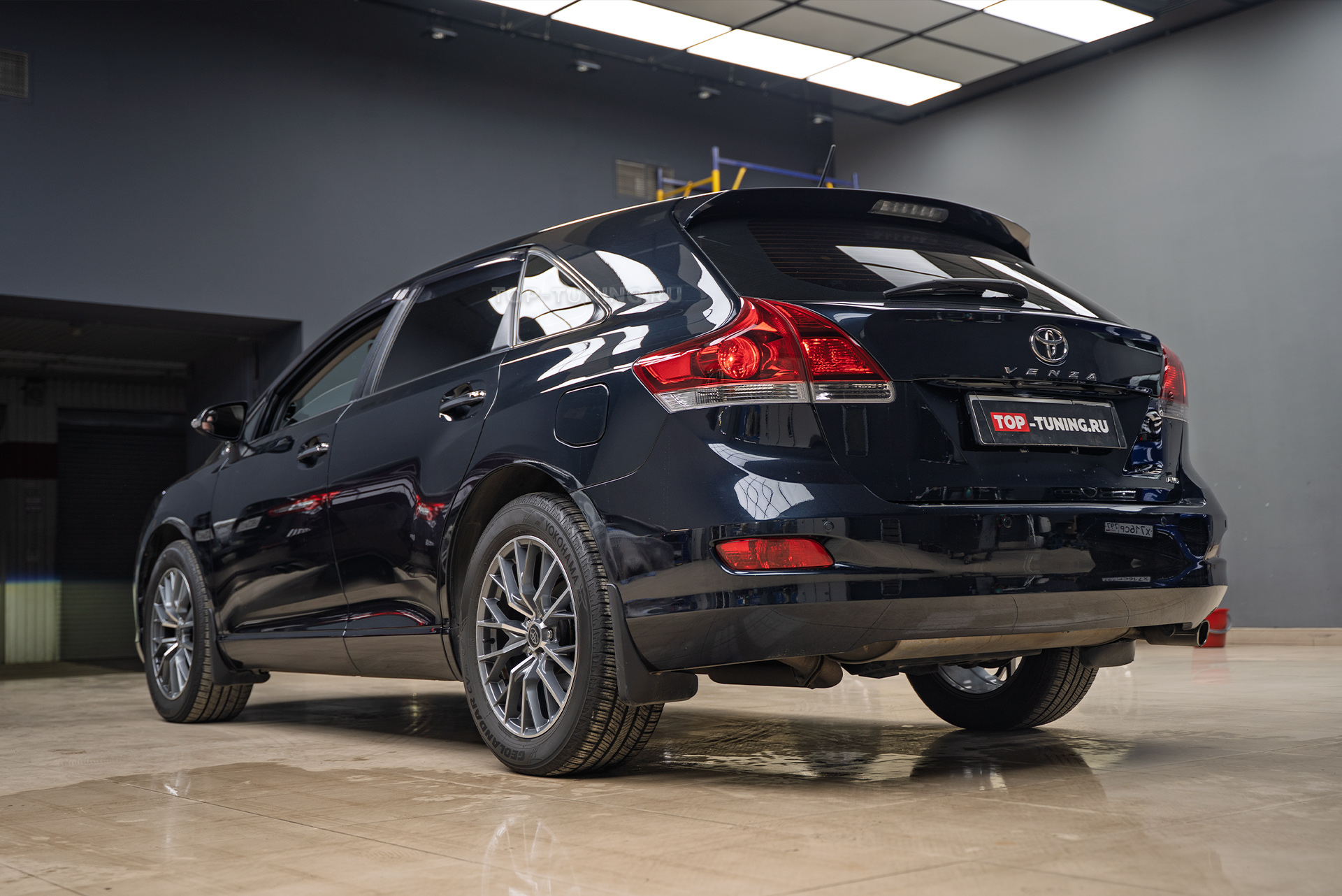 110490 Замена линз в передней оптике + полировка + оклейка фар Toyota Venza рестайлинг