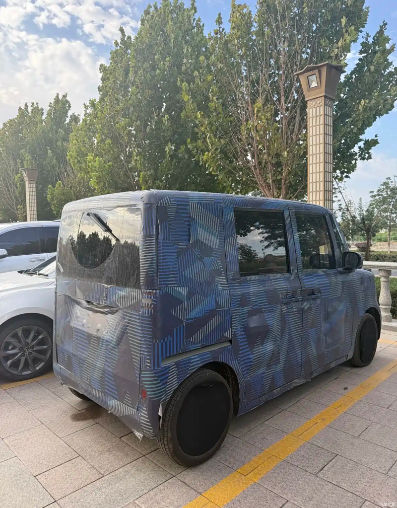 Кей-кар BYD был замечен без камуфляжа в преддверии его дебюта в Японии