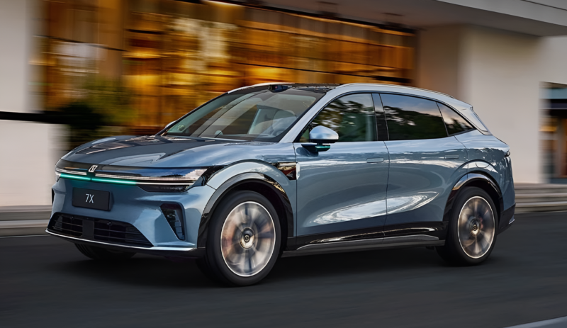 2026 Zeekr 7X получил мощность 900 В и ускорение за 2,98 секунды по цене от 2,6 млн рублей в Китае