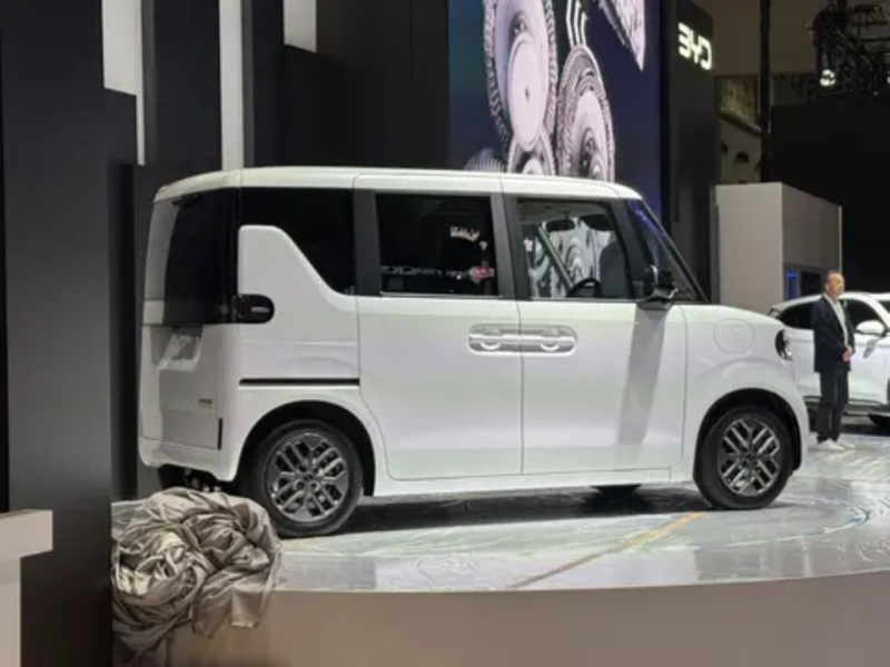 По данным D-Auto, Racco будет иметь компактный и приземистый внешний вид, характерный для автомобилей класса kei. Среди особенностей дизайна: