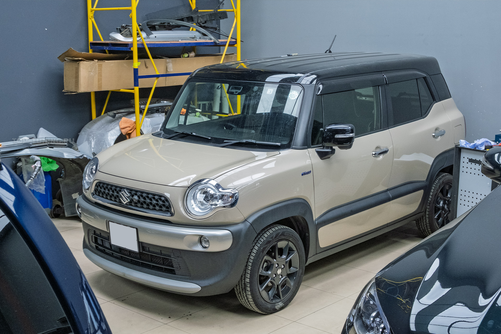Оклейка зоны риска пленкой Suzuki Xbee 2020 