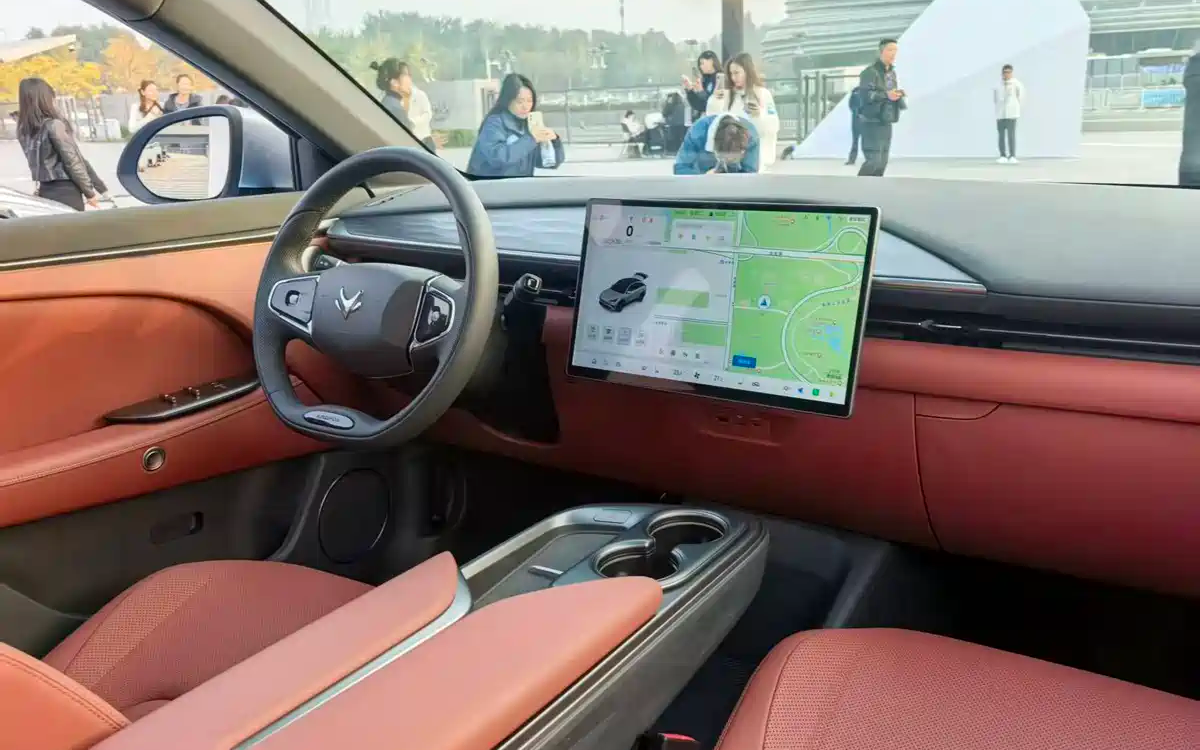 Компания Arcfox (BAIC) официально представила новый электромобиль Alpha T5