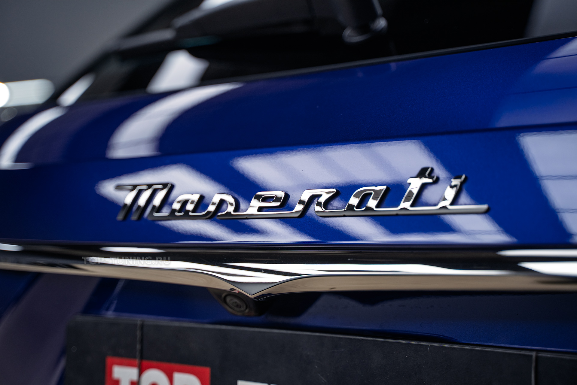 Установка доводчиков в четыре двери Maserati Grecale Trofeo