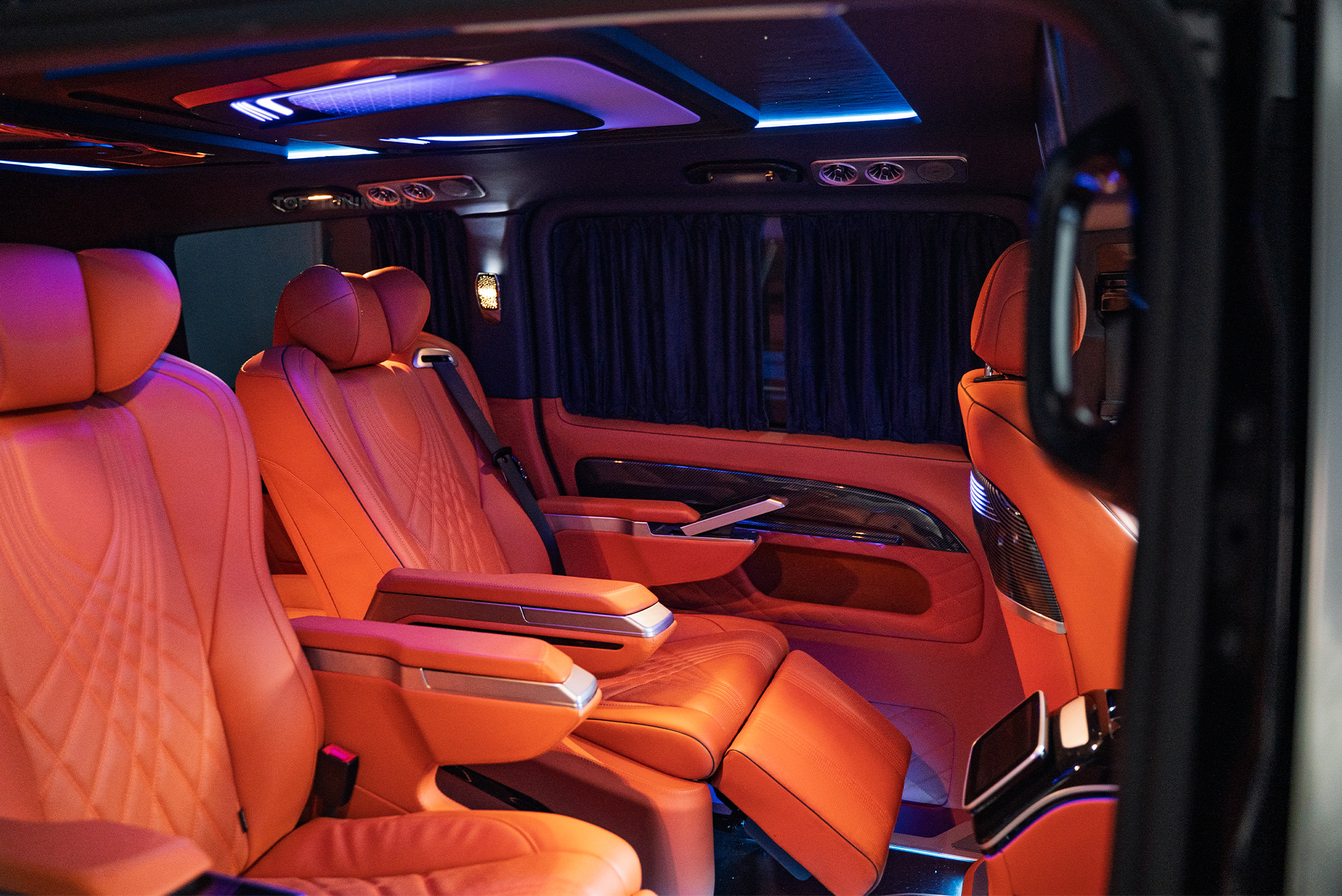 Конверсия Mercedes-Benz Vito в стиле Maybach – комфорт и премиум
