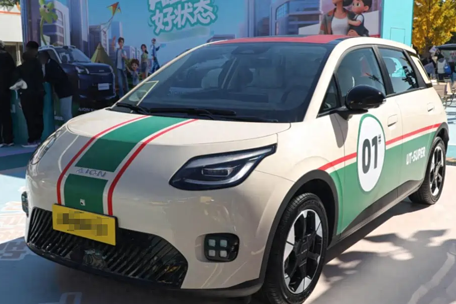 Aion UT Super - компактный электромобиль EV с 99-секундной заменой аккумулятора